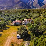 Vila Siar The Small By Pikhost Borsh