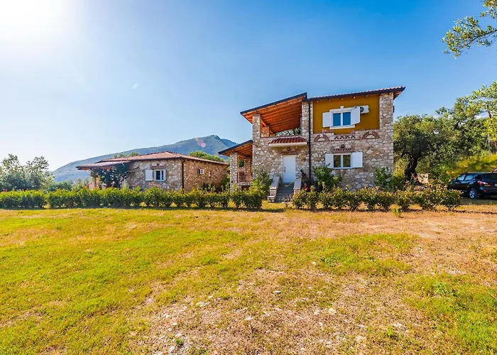 Siar The Small By Pikhost Villa Borsh