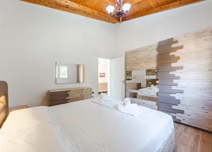 Siar The Small By Pikhost